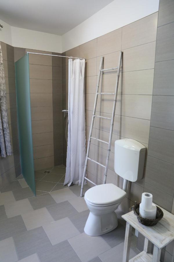 Tiszavilag Pihenohaz Hotel Tiszakecske Luaran gambar